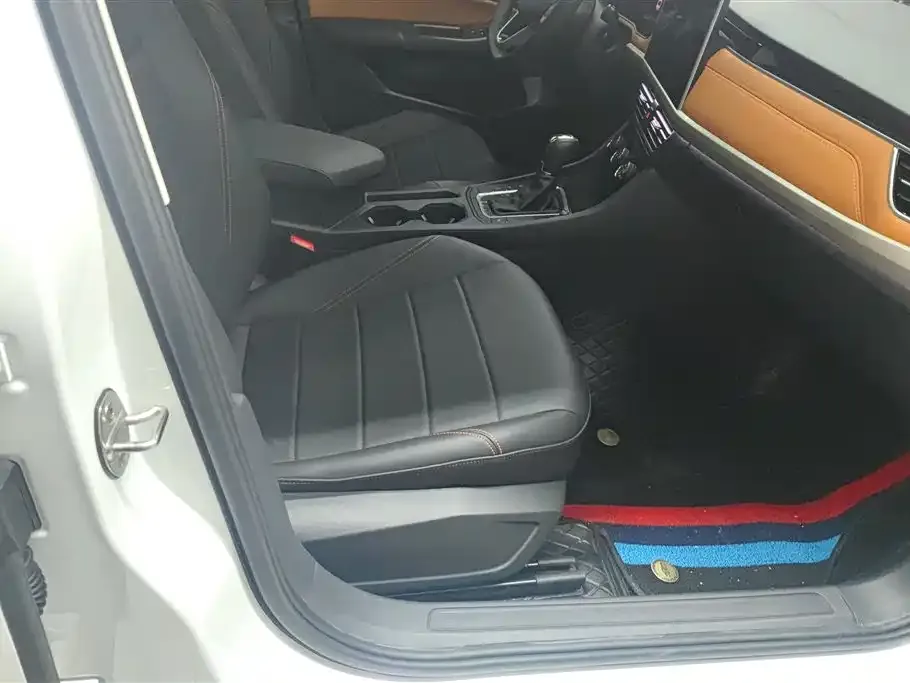Volkswagen Bora 2023 из CN, фото 9