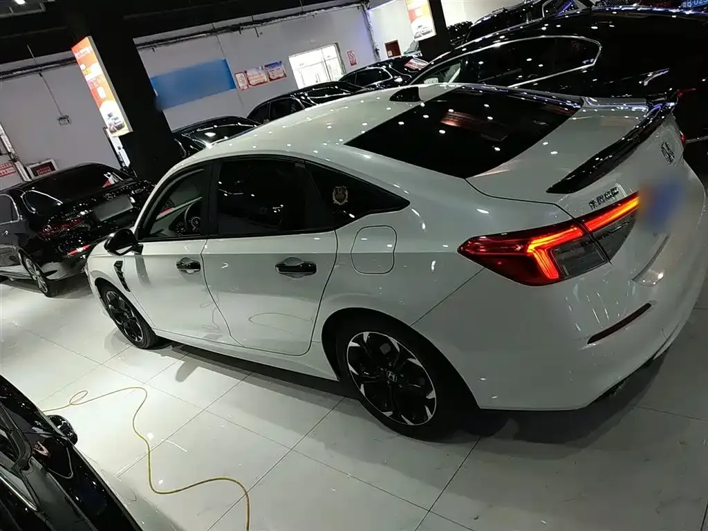 Honda Civic — фото 3