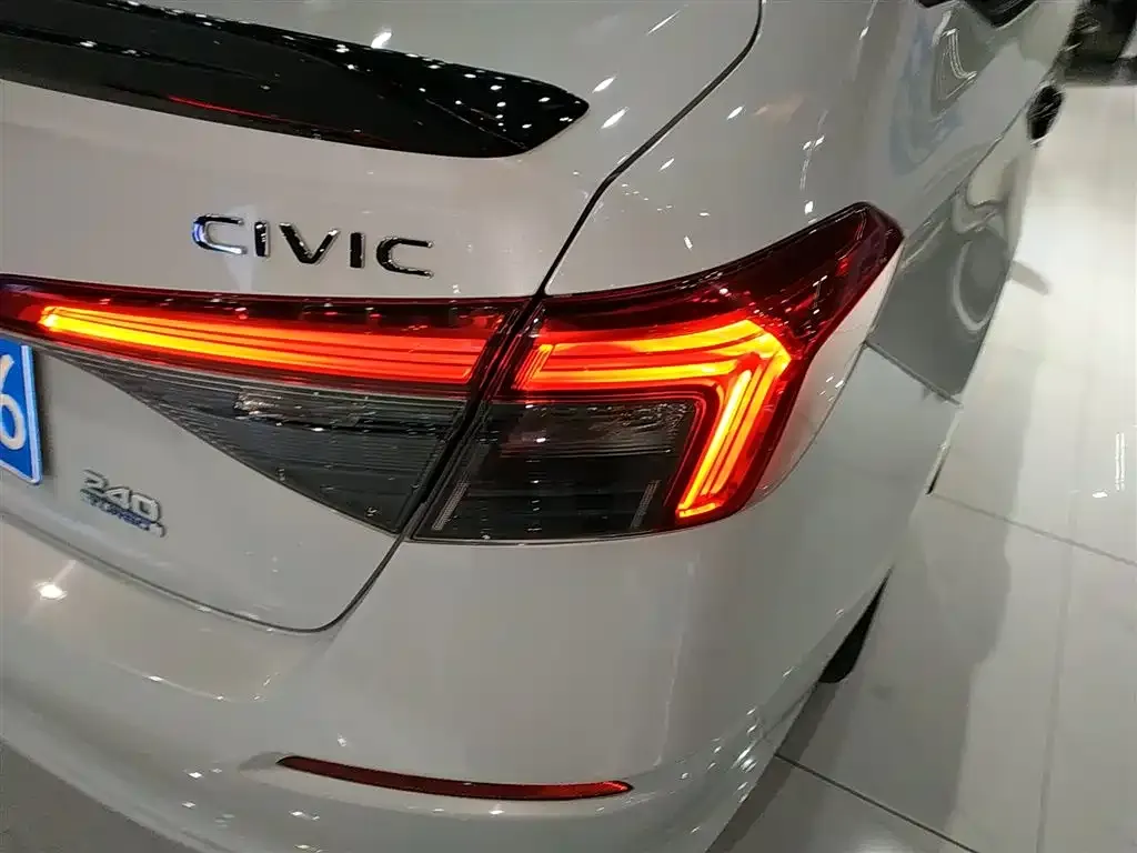 Honda Civic — фото 5