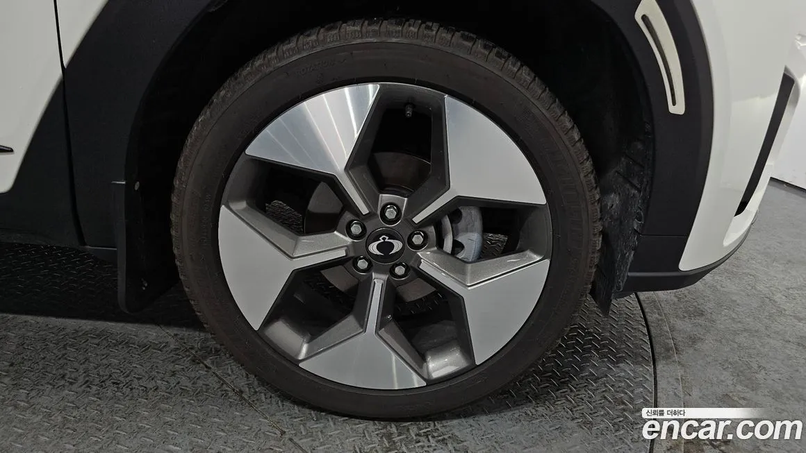 KG Mobility (Ssangyong) Torres — фото 9