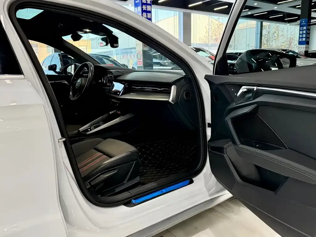 Audi A3 2022 из CN, фото 9