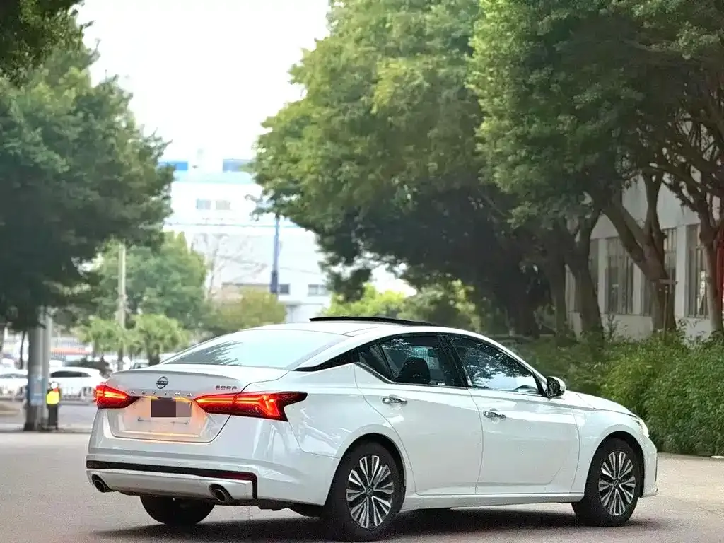 Nissan Teana 2023 из CN, фото 4