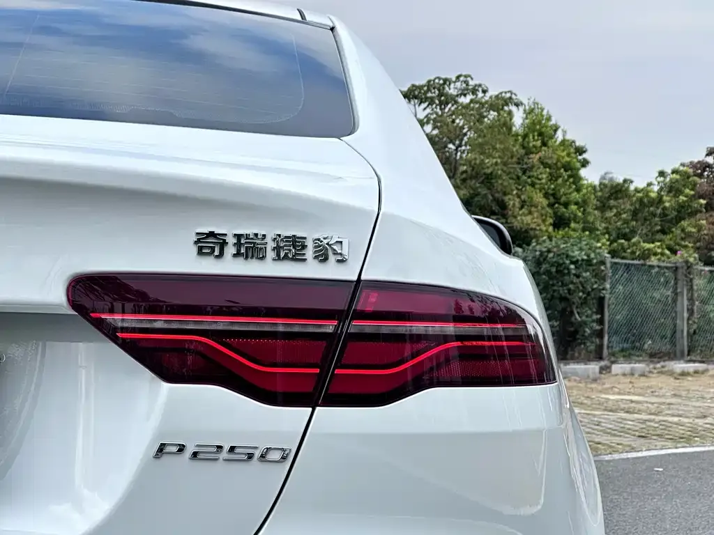 Jaguar XEL 2024 из CN, фото 2