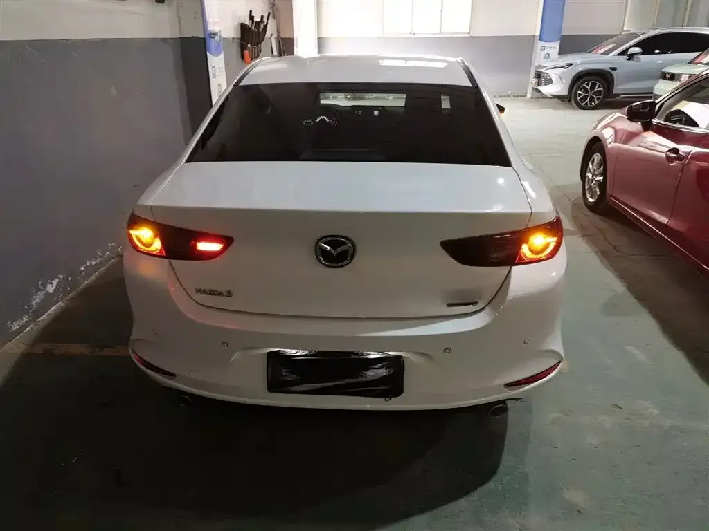 Mazda 3 Axela 2024 из CN, фото 3
