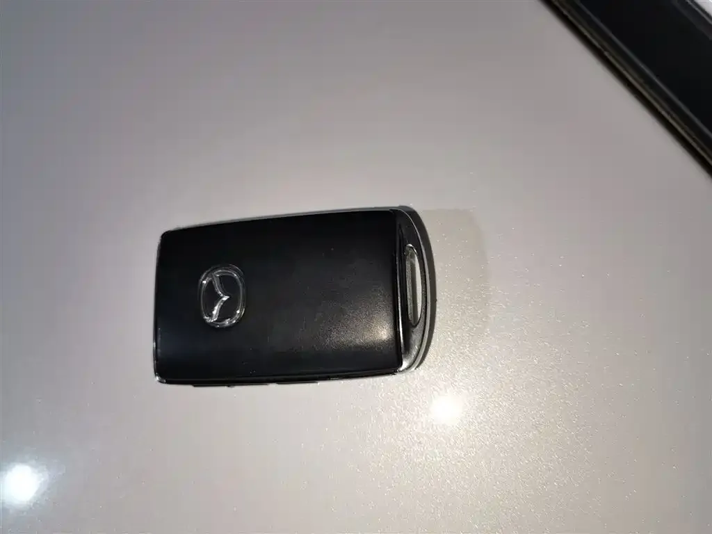 Mazda 3 Axela 2024 из CN, фото 2