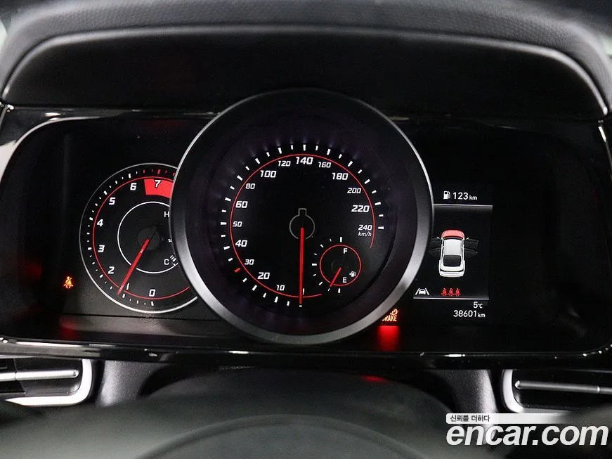 Hyundai AVANTE 2023 из KR, фото 6
