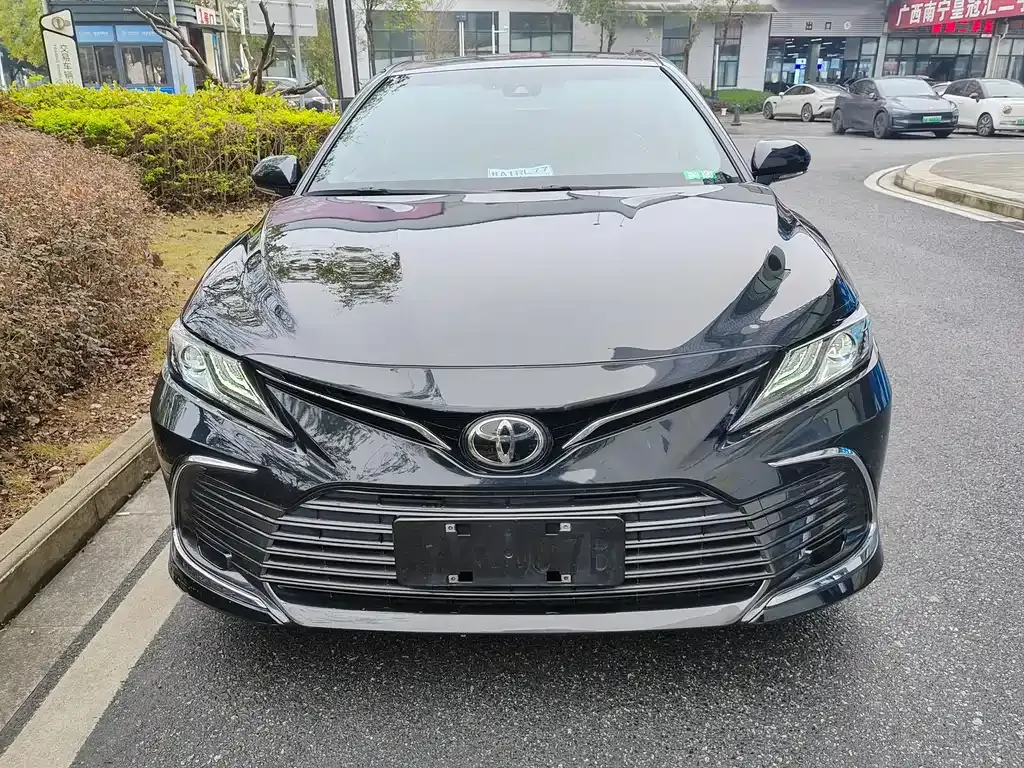 Toyota Camry 2023 из CN, фото 1