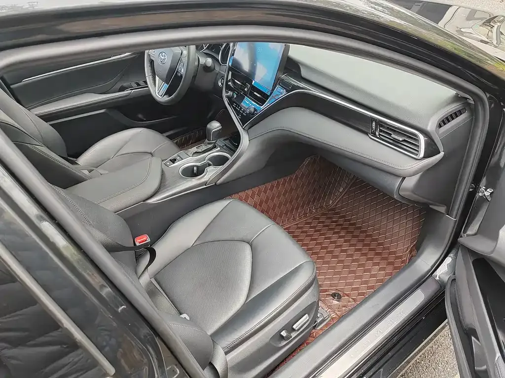 Toyota Camry 2023 из CN, фото 4