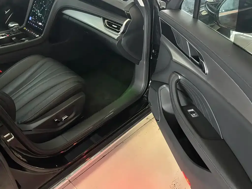 Hongqi H5 2023 из CN, фото 4