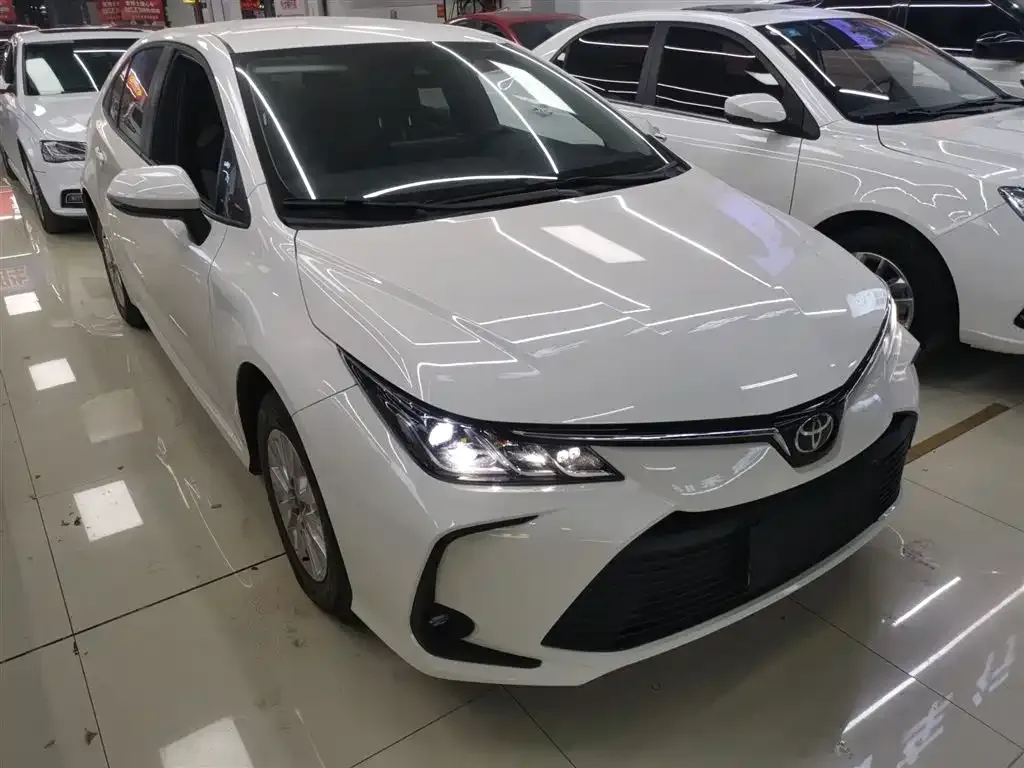 Toyota Corolla 2023 из CN, фото 3