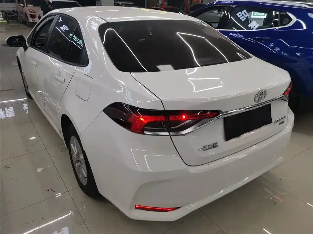 Toyota Corolla 2023 из CN, фото 6