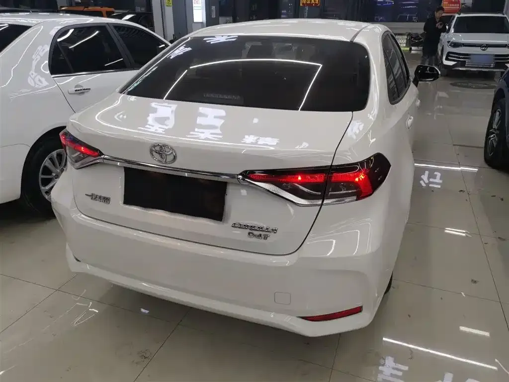 Toyota Corolla 2023 из CN, фото 8