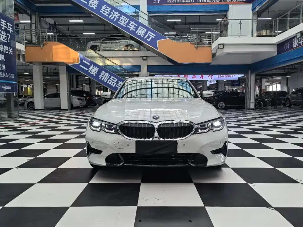 BMW 3 Series 2022 из CN, фото 4
