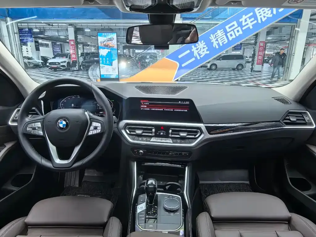 BMW 3 Series 2022 из CN, фото 10
