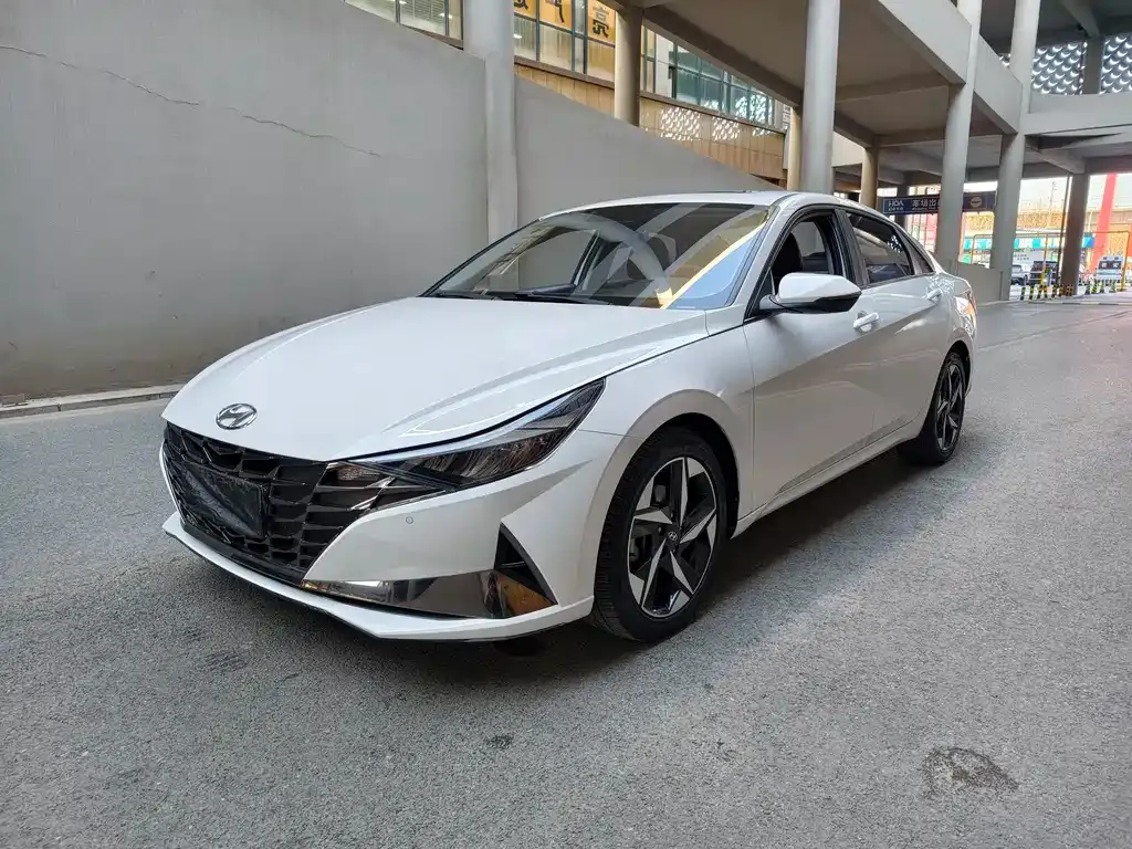 Hyundai Elantra 2022 из CN, фото 1