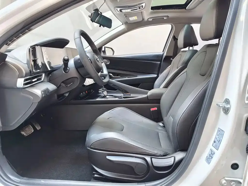 Hyundai Elantra 2022 из CN, фото 3
