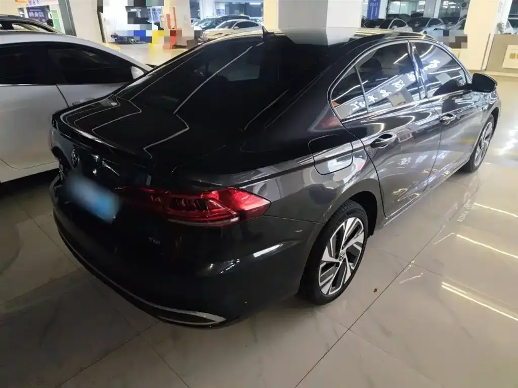 Volkswagen Bora 2023 из CN, фото 8