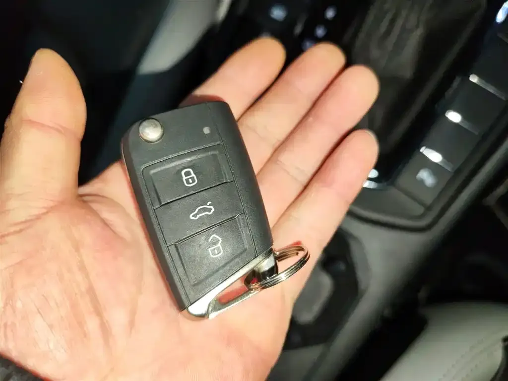 Volkswagen Bora 2023 из CN, фото 6