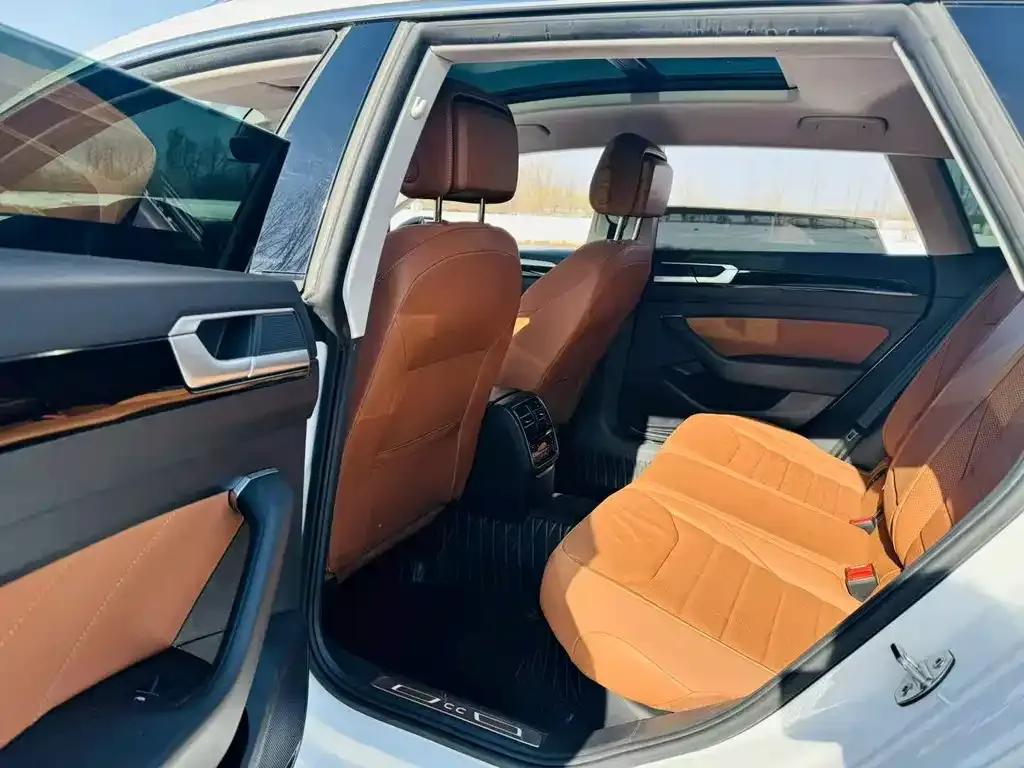 Volkswagen CC 2022 из CN, фото 7