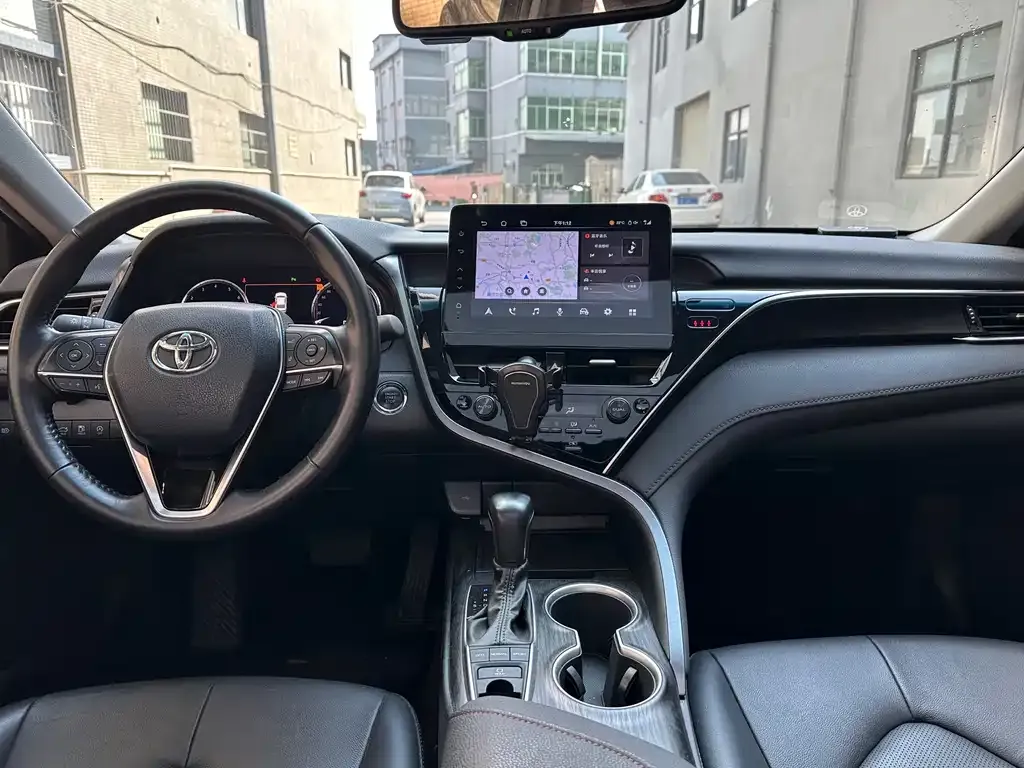 Toyota Camry 2023 из CN, фото 4