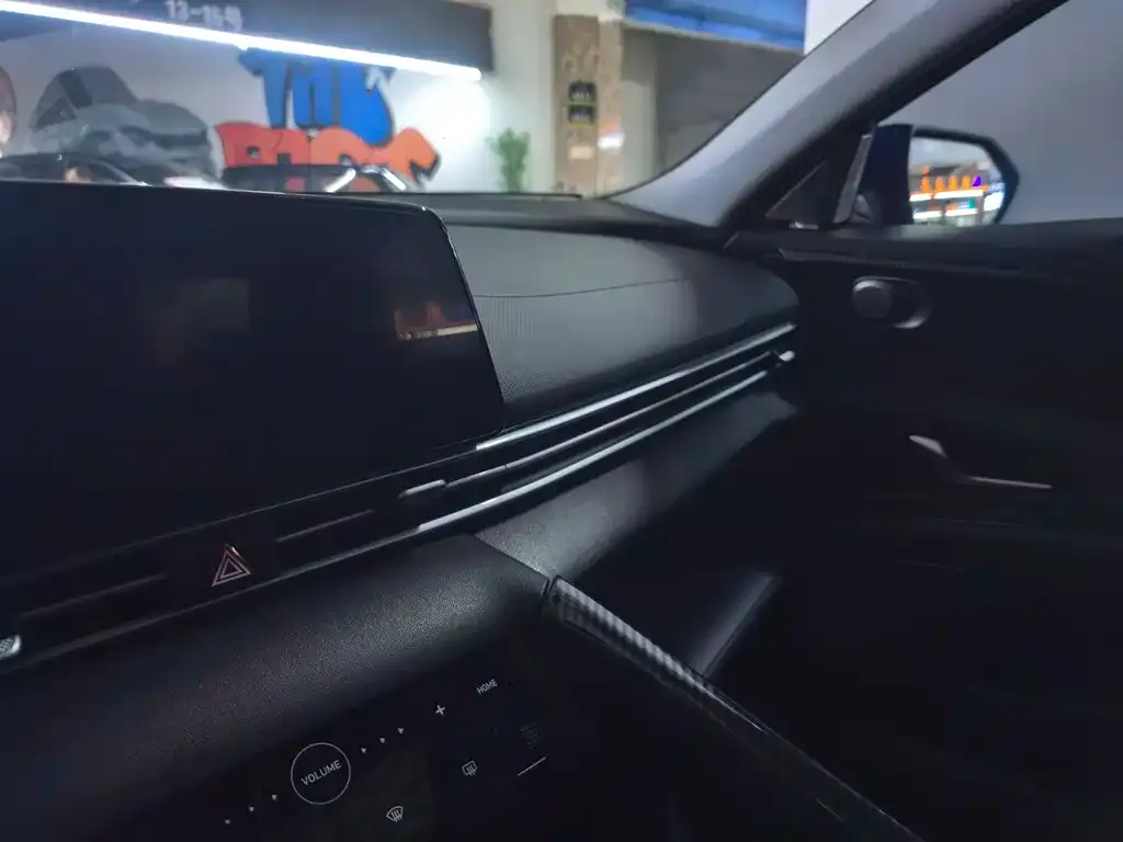 Hyundai Elantra 2022 из CN, фото 8