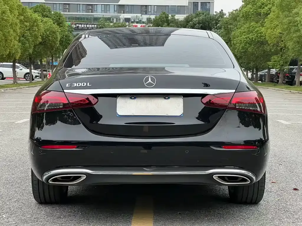 Mercedes-Benz E-Class 2023 из CN, фото 6