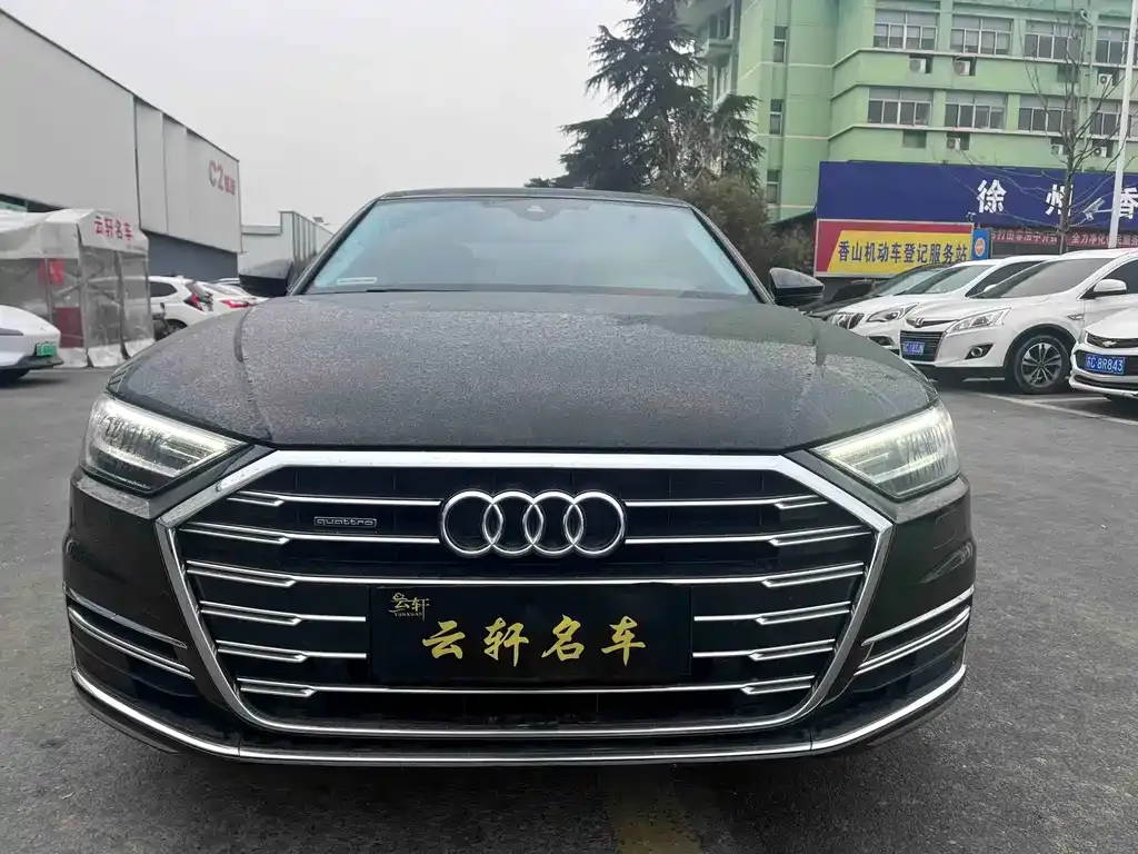 Audi A8 — фото 10