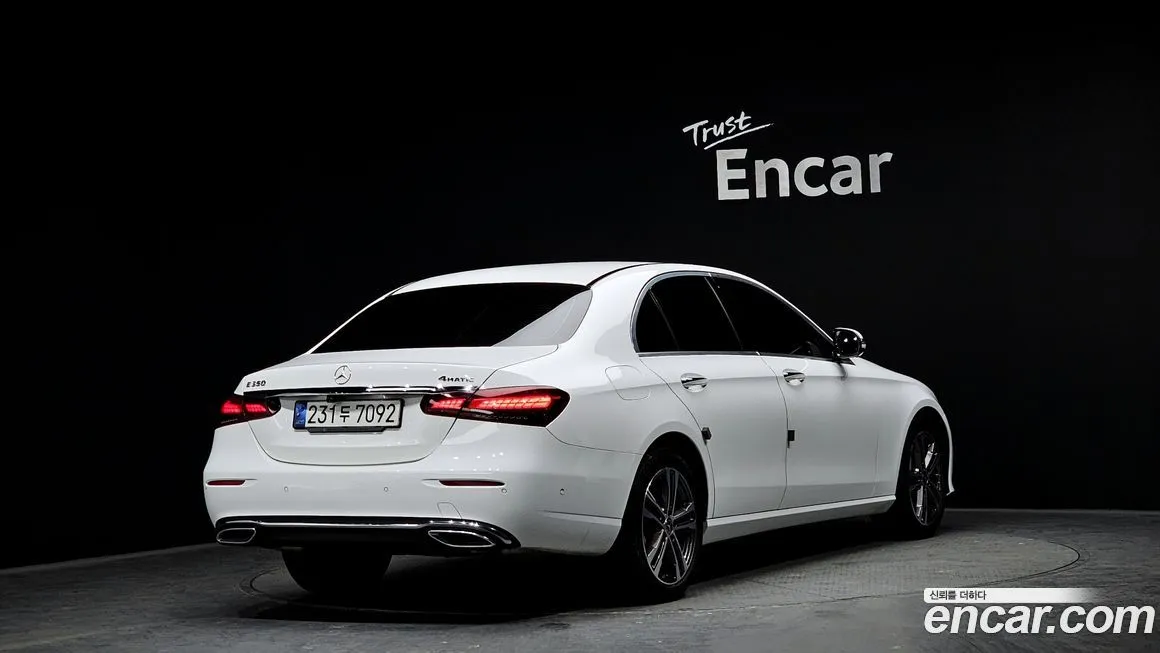 Mercedes-Benz E-Class — фото 5