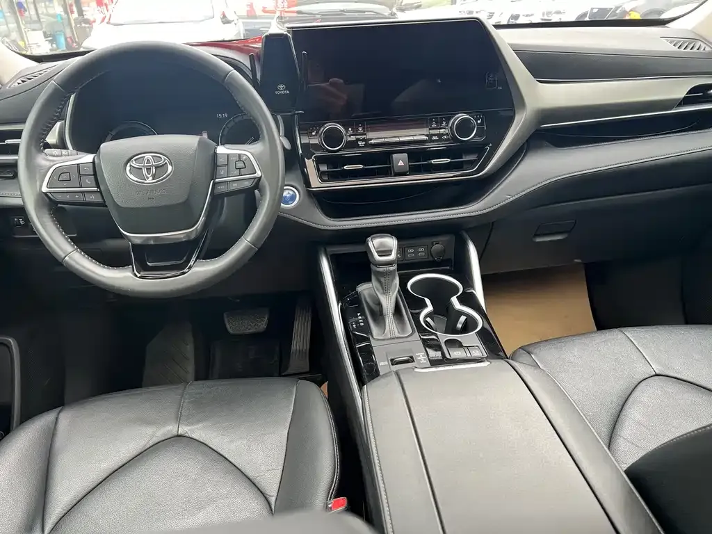 Toyota Highlander 2022 из CN, фото 2