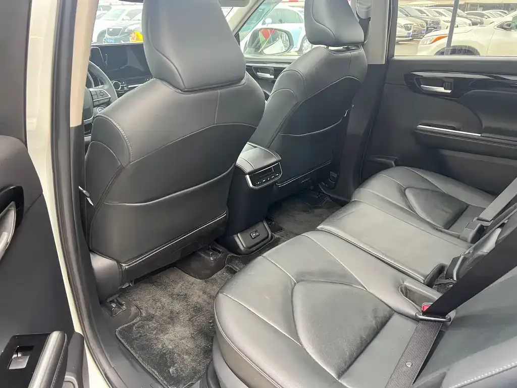 Toyota Highlander 2022 из CN, фото 6