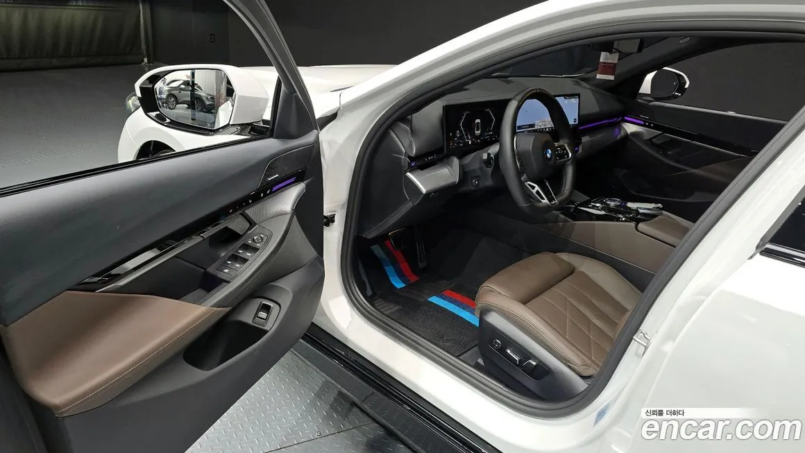 BMW 5-Series 2024 из KR, фото 3