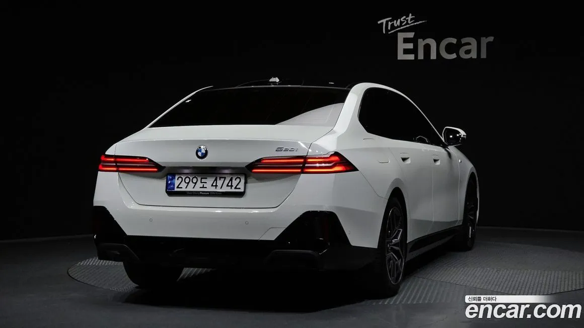 BMW 5-Series 2024 из KR, фото 5