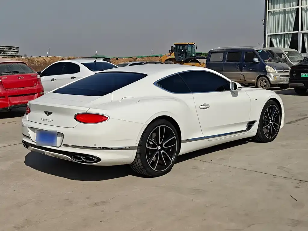 Bentley Continental 2022 из CN, фото 6