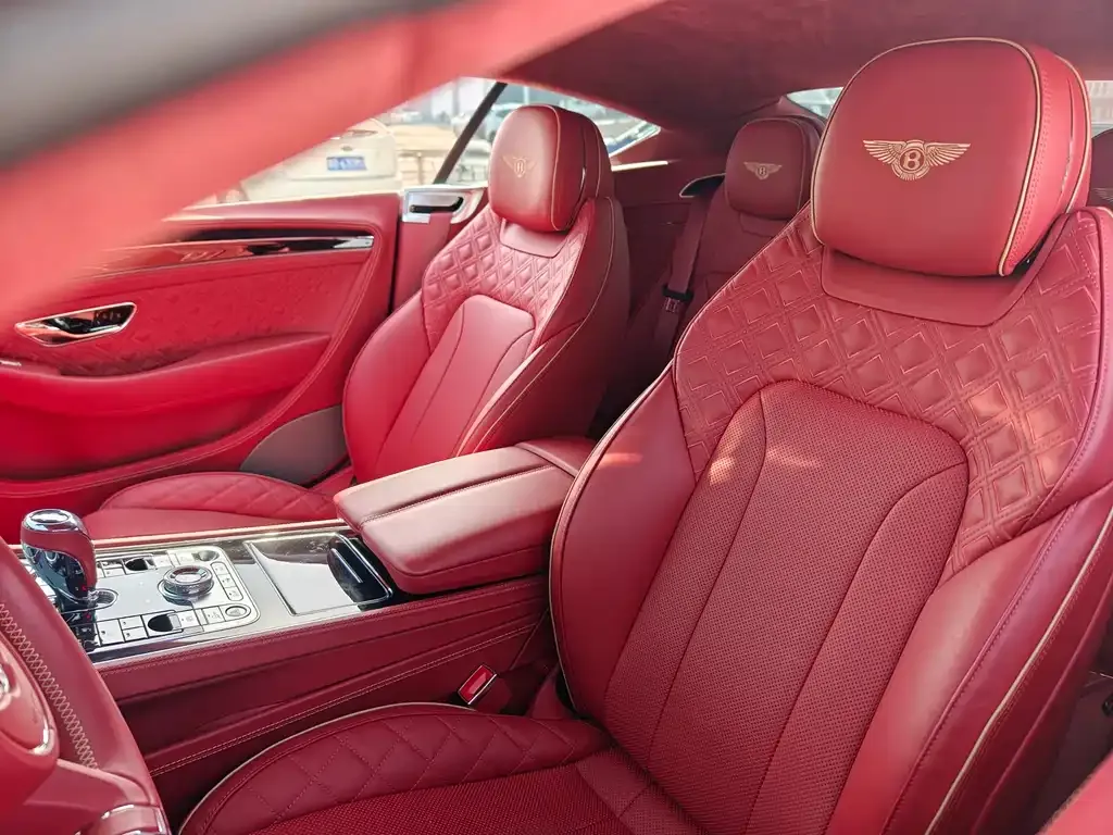 Bentley Continental 2022 из CN, фото 3