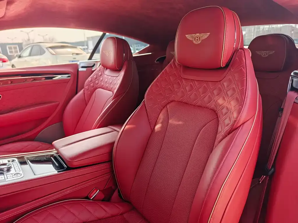 Bentley Continental 2022 из CN, фото 5
