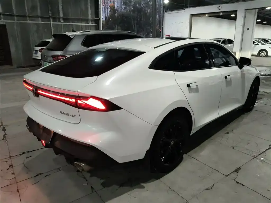 Changan UNI-V 2023 из CN, фото 5