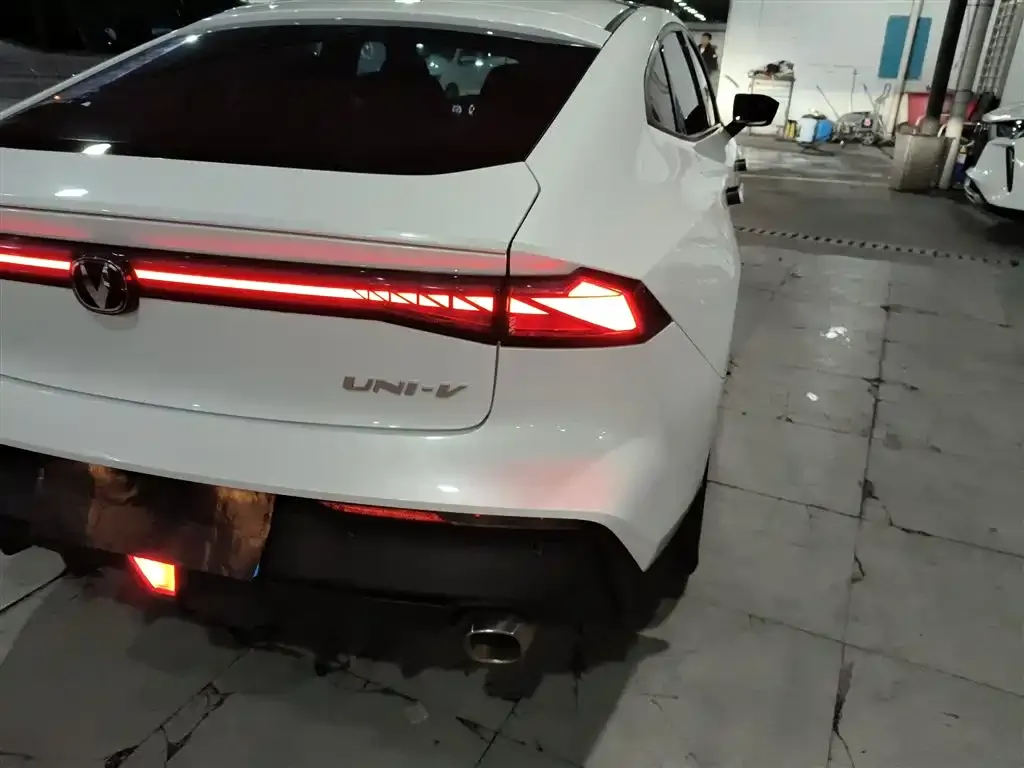 Changan UNI-V 2023 из CN, фото 6