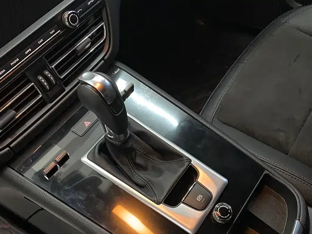 Porsche Macan 2022 из CN, фото 8