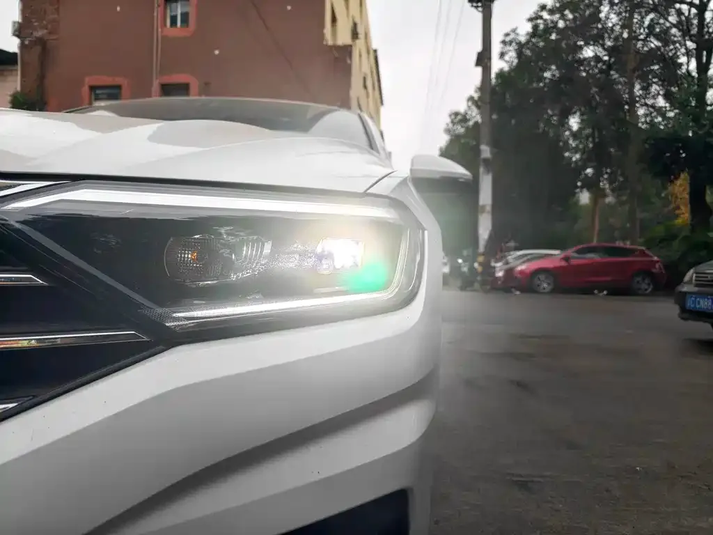 Volkswagen Sagitar 2022 из CN, фото 3