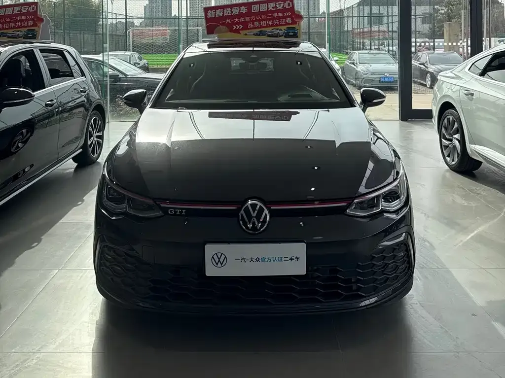 Volkswagen Golf GTI — фото 9