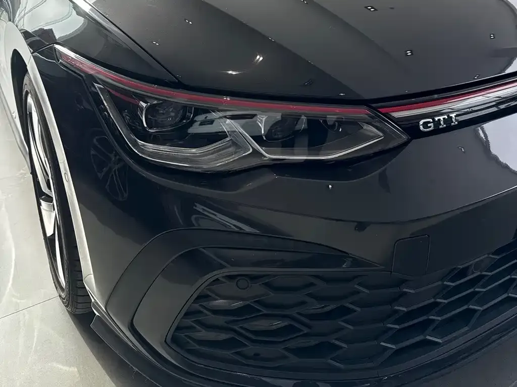 Volkswagen Golf GTI — фото 4