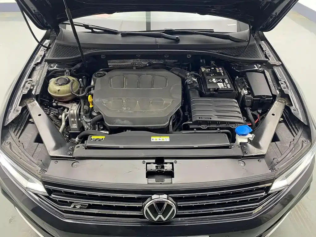Volkswagen Magotan 2024 из CN, фото 10