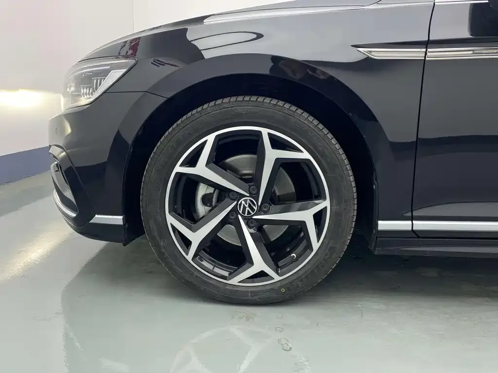 Volkswagen Magotan 2024 из CN, фото 8