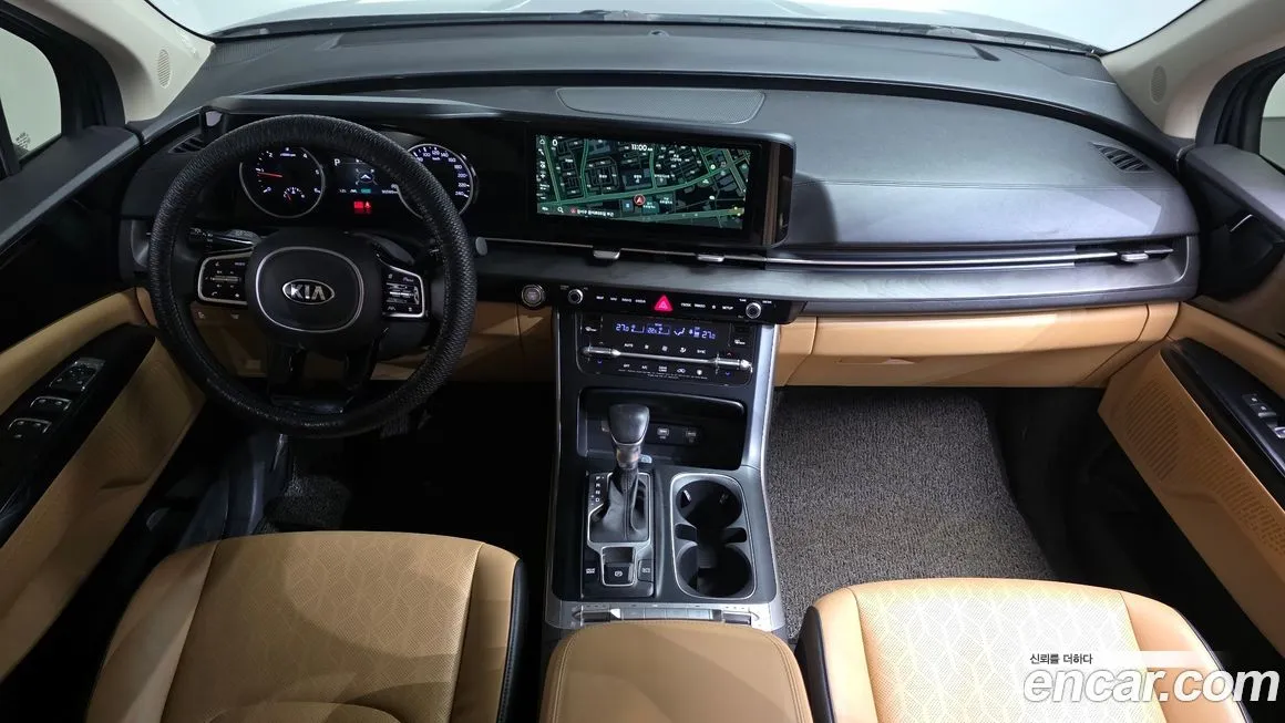Kia Carnival — фото 10