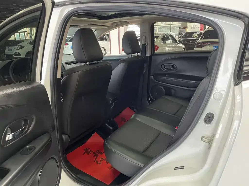 Honda Vezel 2022 из CN, фото 8