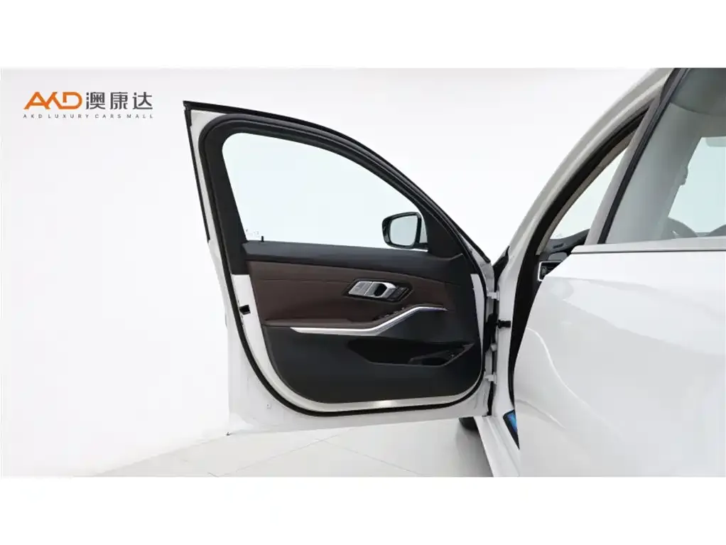 BMW 3 Series 2022 из CN, фото 4