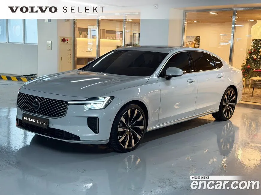 Volvo S90 — фото 1