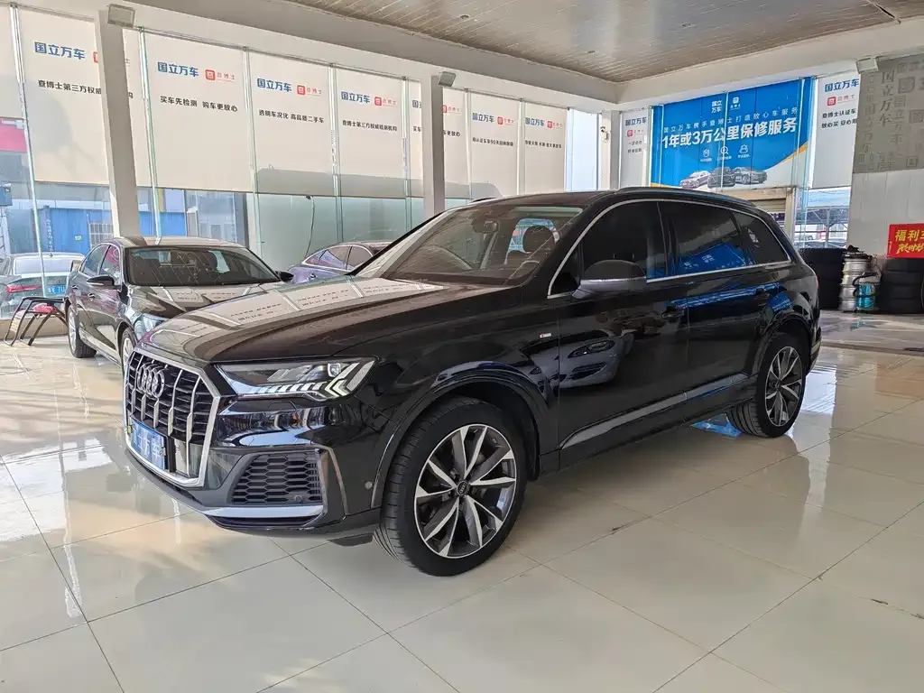 Audi Q7 2021 из CN, фото 1
