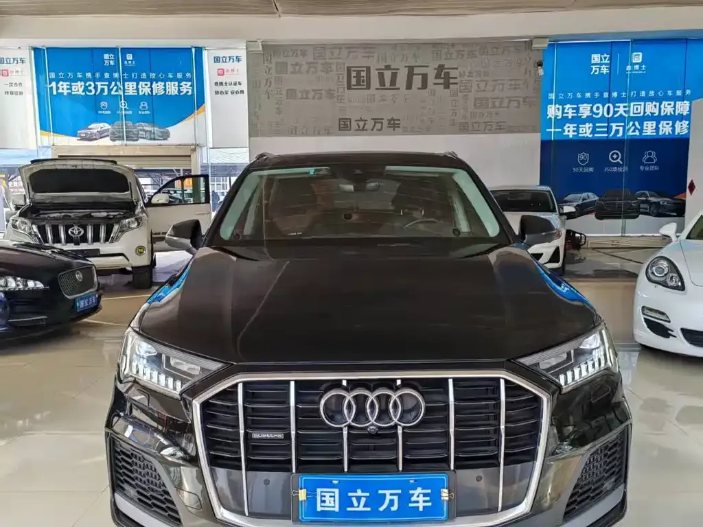 Audi Q7 2021 из CN, фото 5