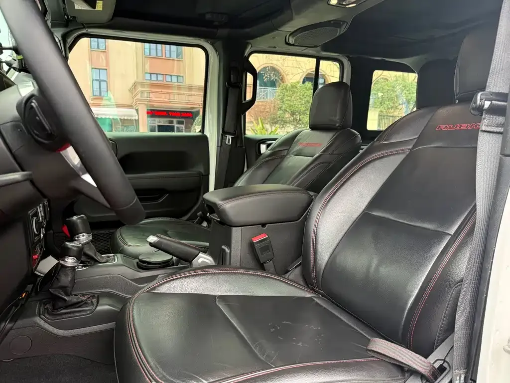 Jeep Wrangler 2021 из CN, фото 4